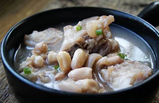 The Peanut and Pig's Feet Soup Miss Chinese Food