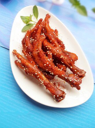 The spicy roasted chicken feet