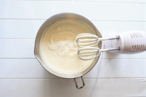 Whisk at high speed with electric whisk