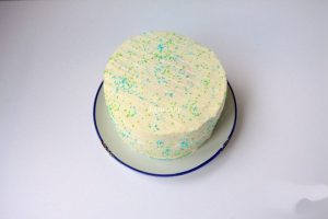 prinkle the cake with colored sugar