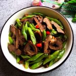 Stir-fried Pork Heart With String Beans