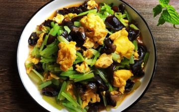 Celery Black Fungus Scrambled Eggs