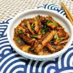 Fried beef tripe with garlic in sauce