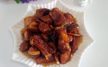 Spareribs with brown sauce