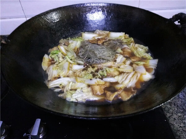 Add vermicelli; pour appropriate amount of water