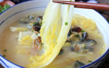 Braised Baby Cabbage in Broth