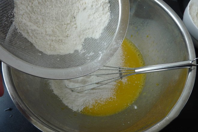 Sift in 2/3 of the low gluten powder