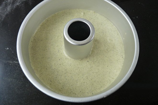 Pour into the hollow mould and gently shake away