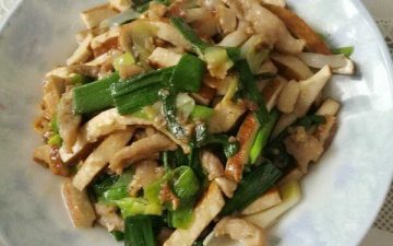fried dried beancurd with shredded pork.