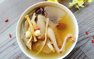 Steamed Pigeons With Herbs