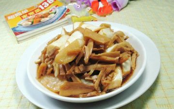 fried water bamboo shoots with cane shoots.