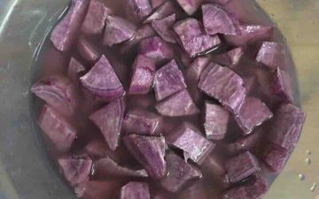 Peel, wash and cut into pieces.
