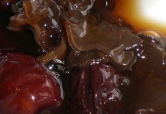 Hawthorn Black Fungus and Red Date Soup
