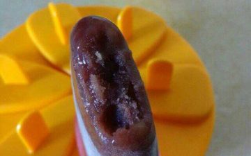 red bean popsicles + milk popsicles.