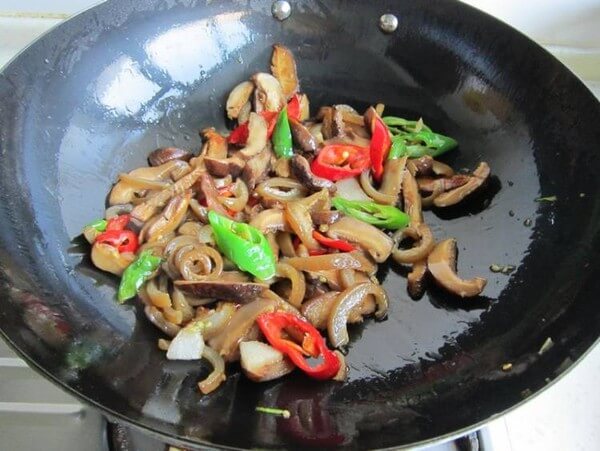 Stir fry evenly and it can be served