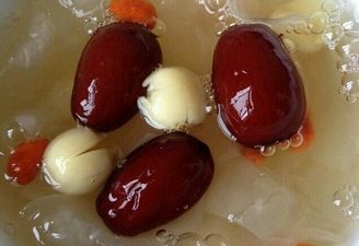 Red Date Lotus Seed Medlar and Tremella Soup