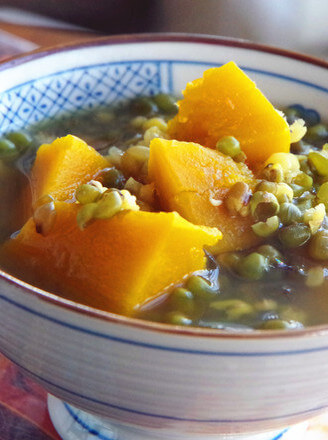 Pumpkin and Mung Bean Soup