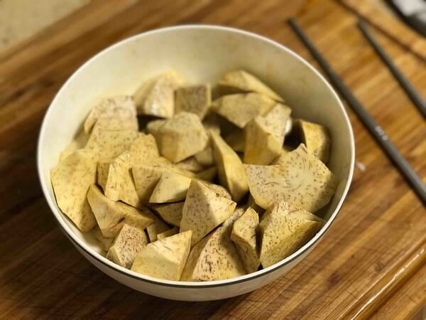 Stir well so that all taro is covered with seasonings
