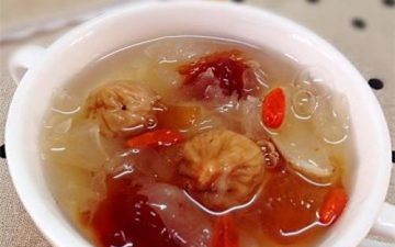 Fig Peach Glue Tremella Soup