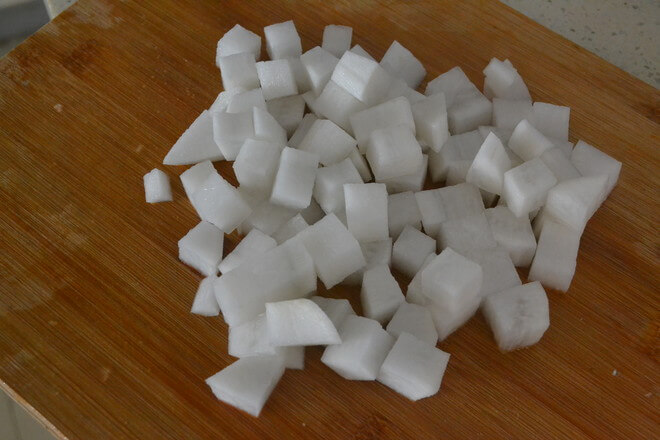 White radish peeled and cut into medium-sized chunks