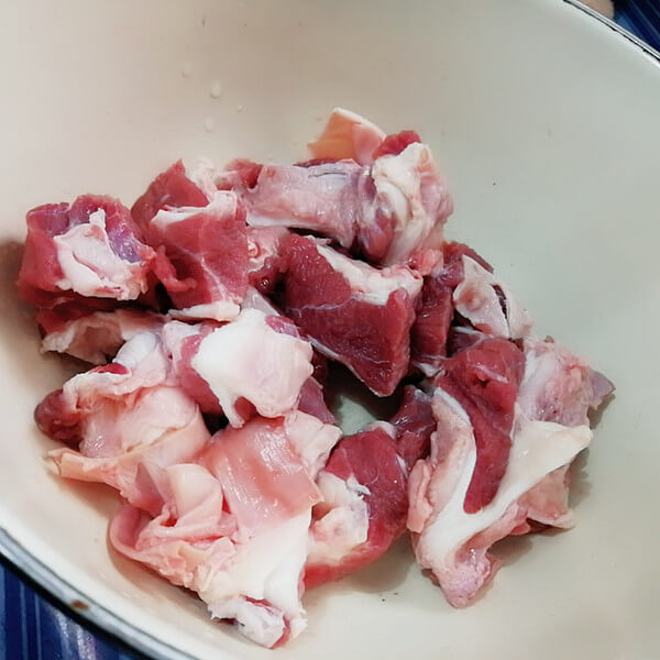 Wash the sirloin in clean