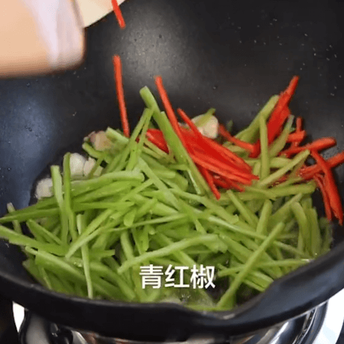 Beef is fried in a pan until it dies out and removed