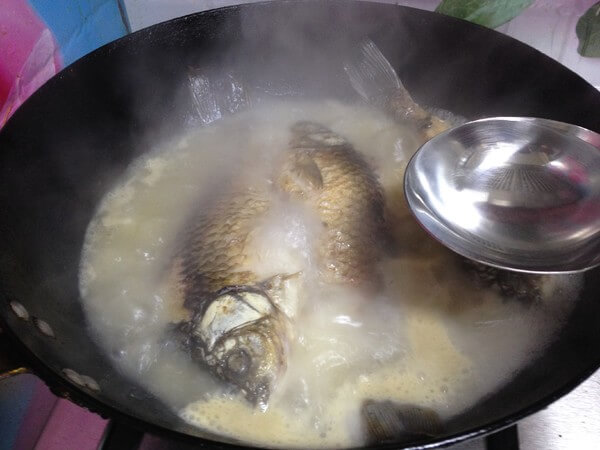 Quickly pour into boiling water and boil