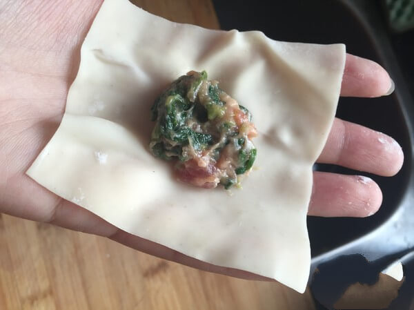 Put a proper amount of filling