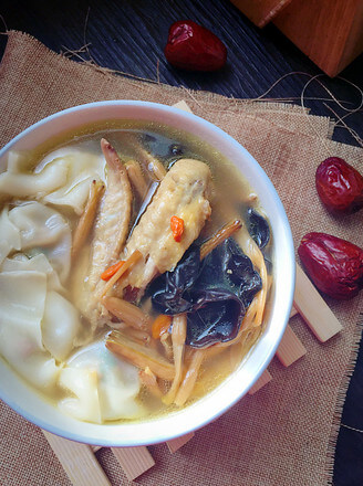 Red Date Medlar Chicken Soup Wonton