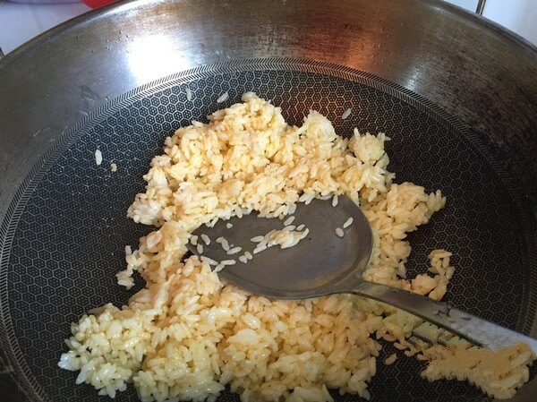 Preheat the wok.