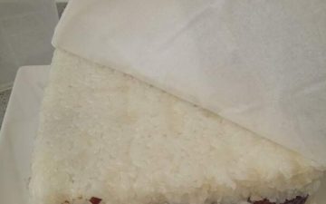 Tear off the oil paper