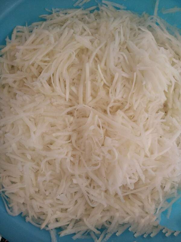 Cut into thin filaments