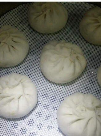 The Steamed Stuffed Bun with White Radish, Pork and Clam