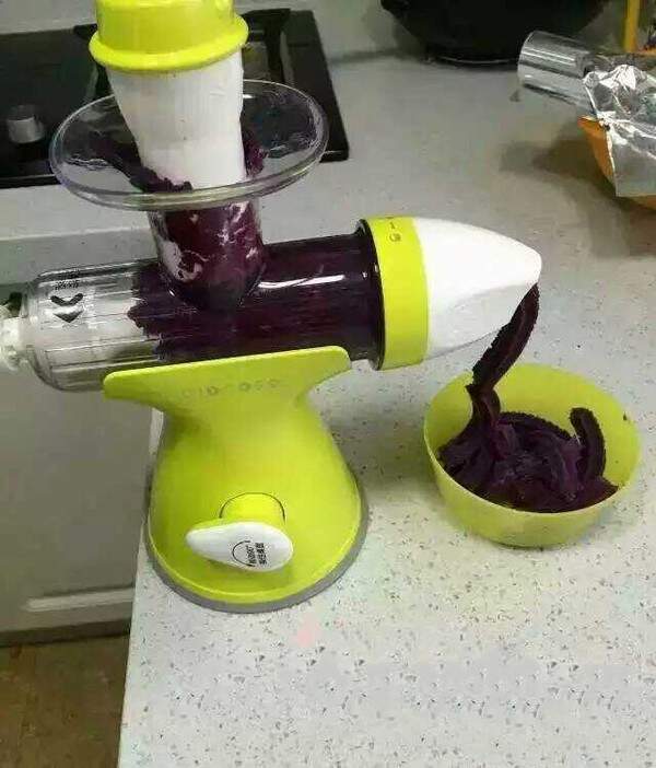 Steam the purple sweet potato