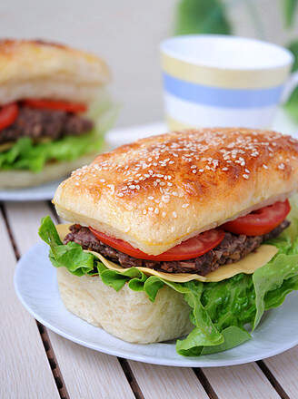 The Submarine Beef Burger