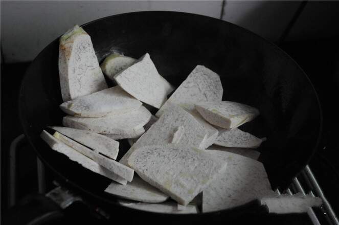 Pour the taro slices