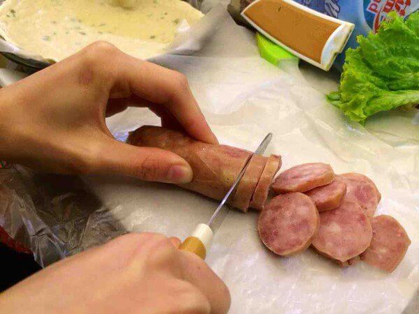 Slice the sausage